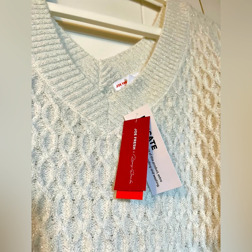 BNWT – Joe Fresh x Roxy Earle bell sleeve sweater, size 2X